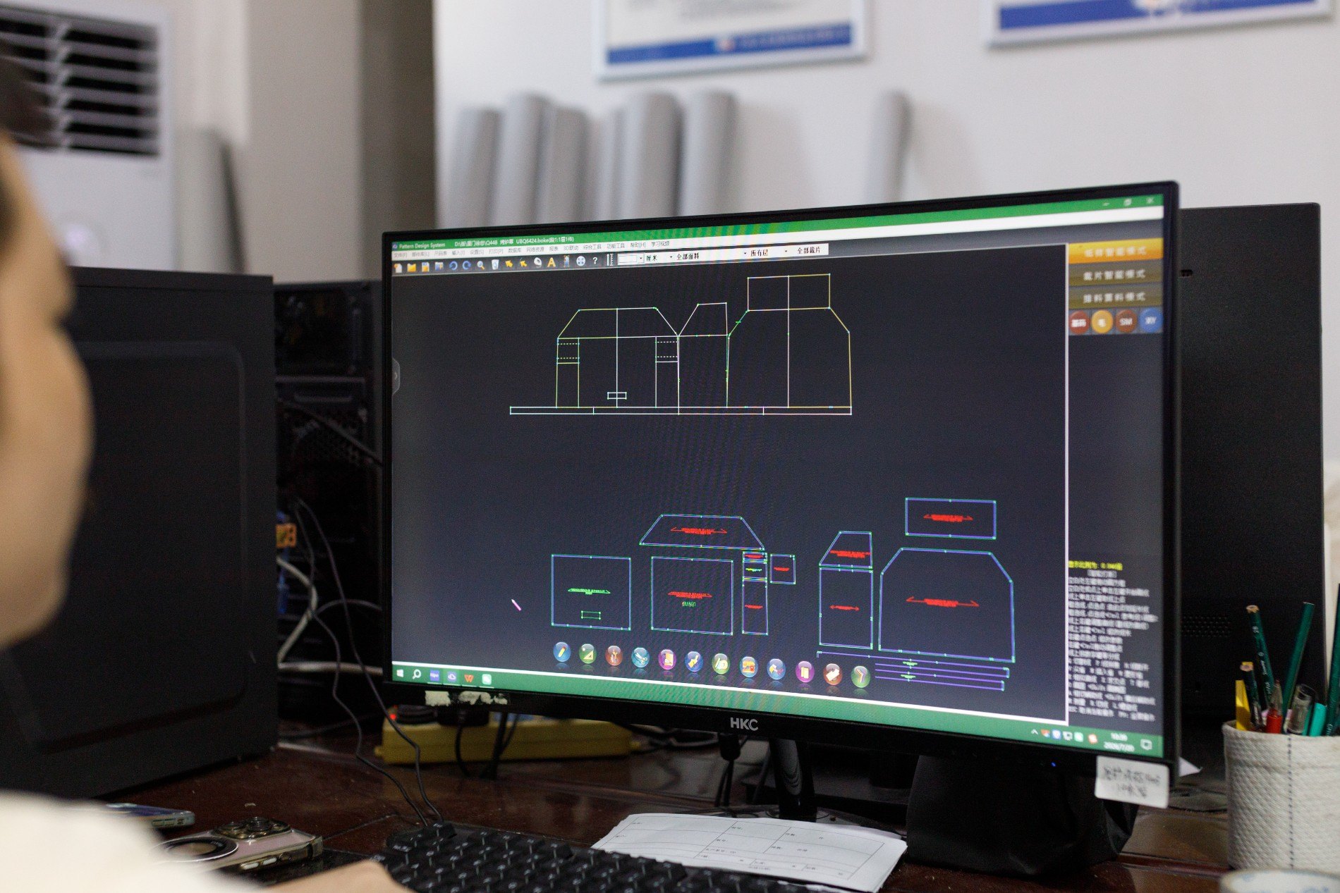 Design and pattern development at Hengyuan factory